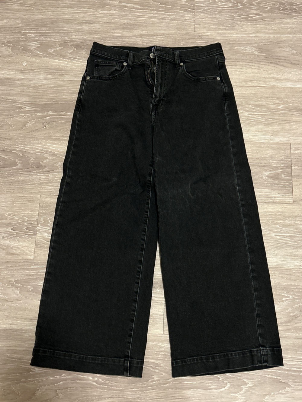 GAP Women's Straight-Leg Black Jeans